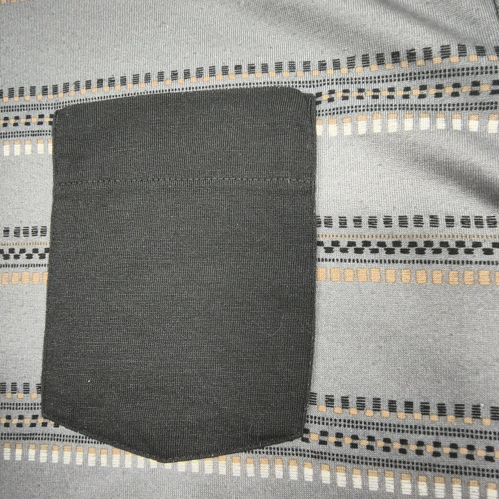 The North‎ Face Men's XXL Gray Striped FlashDry Pocket T-Shirt Short Sleeve Tee